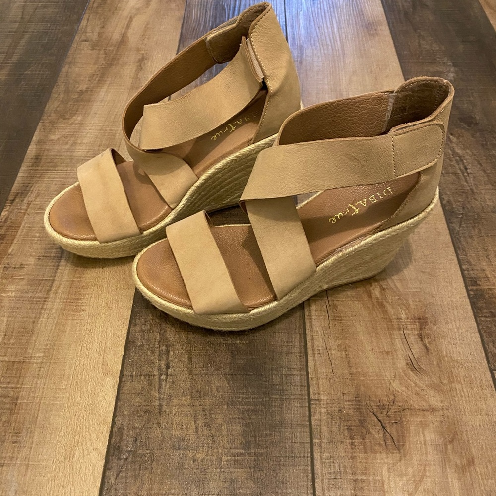 Diba True Wedges soft leather